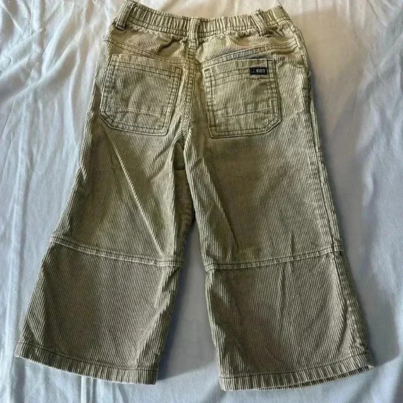 The Children's Place  - 2 piece toddler outfit/set. Size 2 - Picture 6 of 6